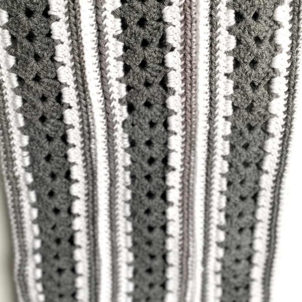 Handmade knitted scarf 🧣